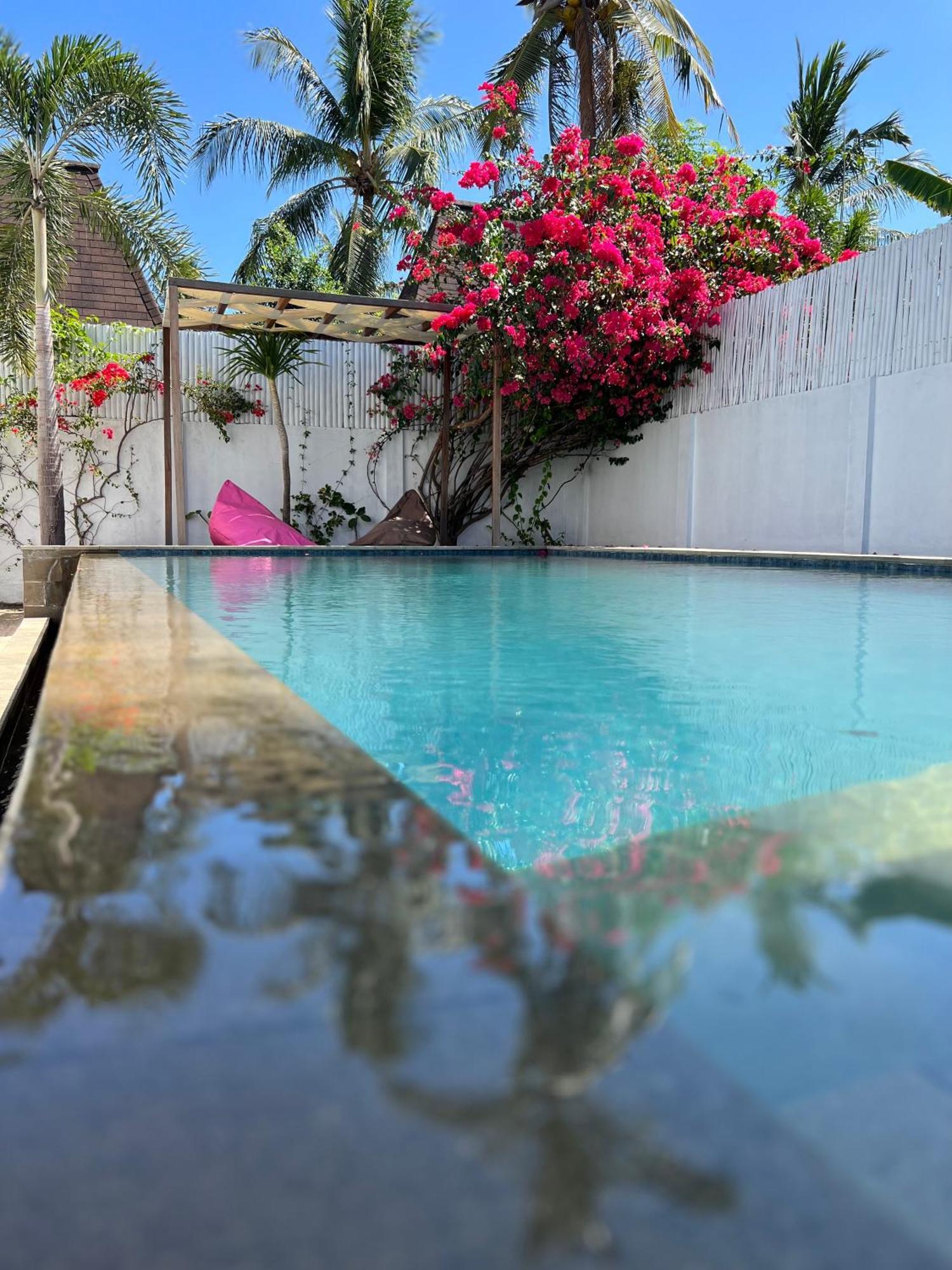 Villa Luna Sunset Beach Quần đảo Gili Ngoại thất bức ảnh